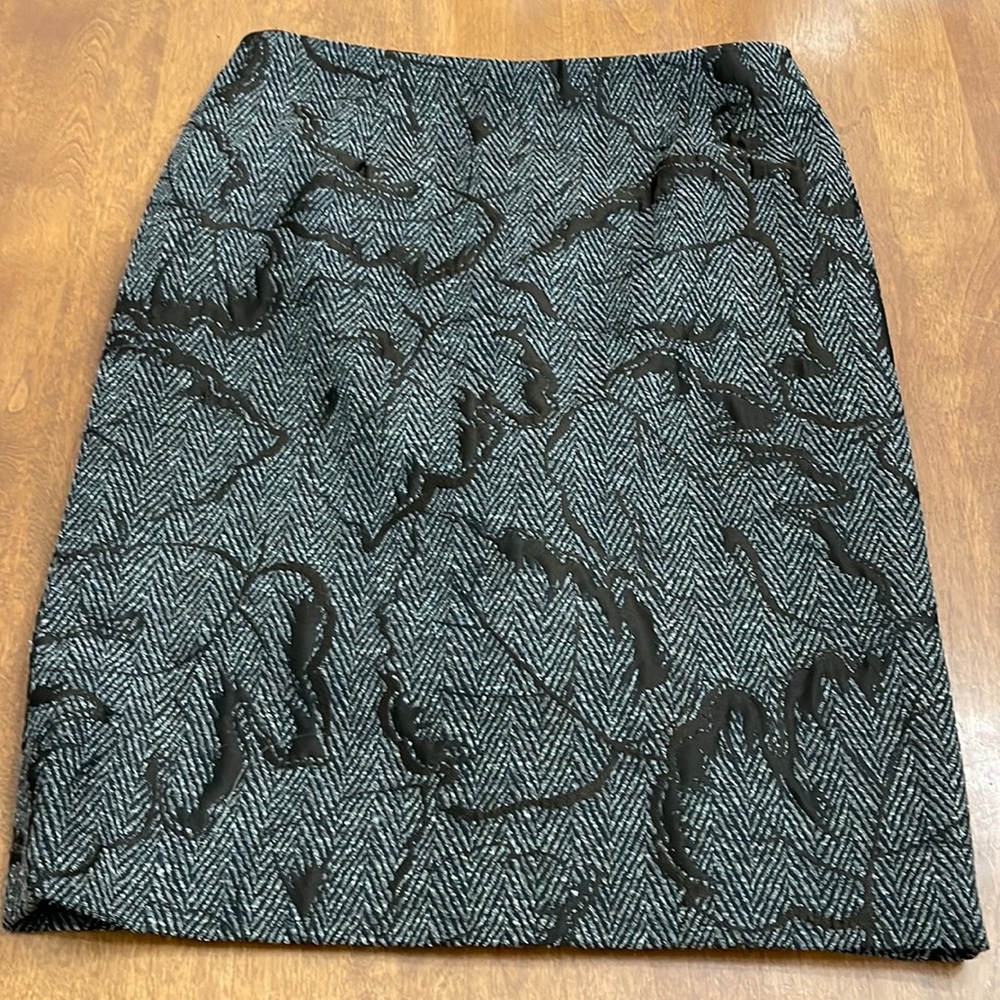 VALENTINO SPA wool blend brow patterned skirt size 6